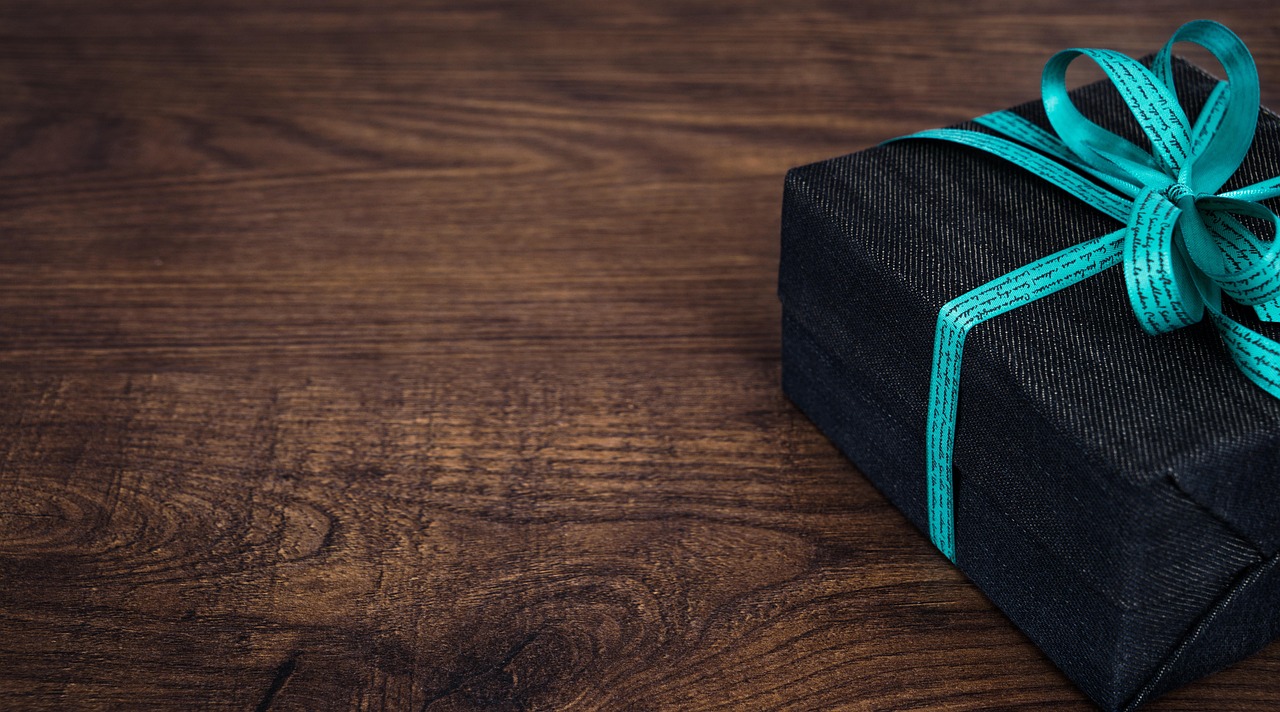 Gifts under twenty dollars that do not feel like it